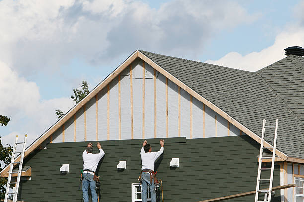Professional Siding technician working in Pratts, VA